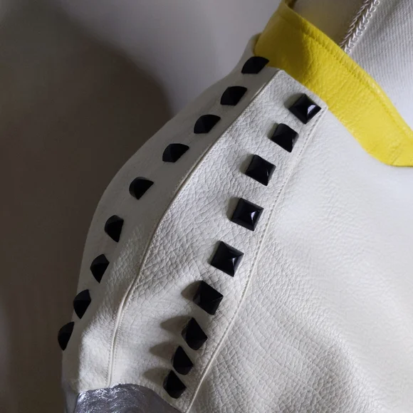 English Rose Faux Leather Statement Jacket Women’s Medium | Metallic Silver - Picture 5 of 6